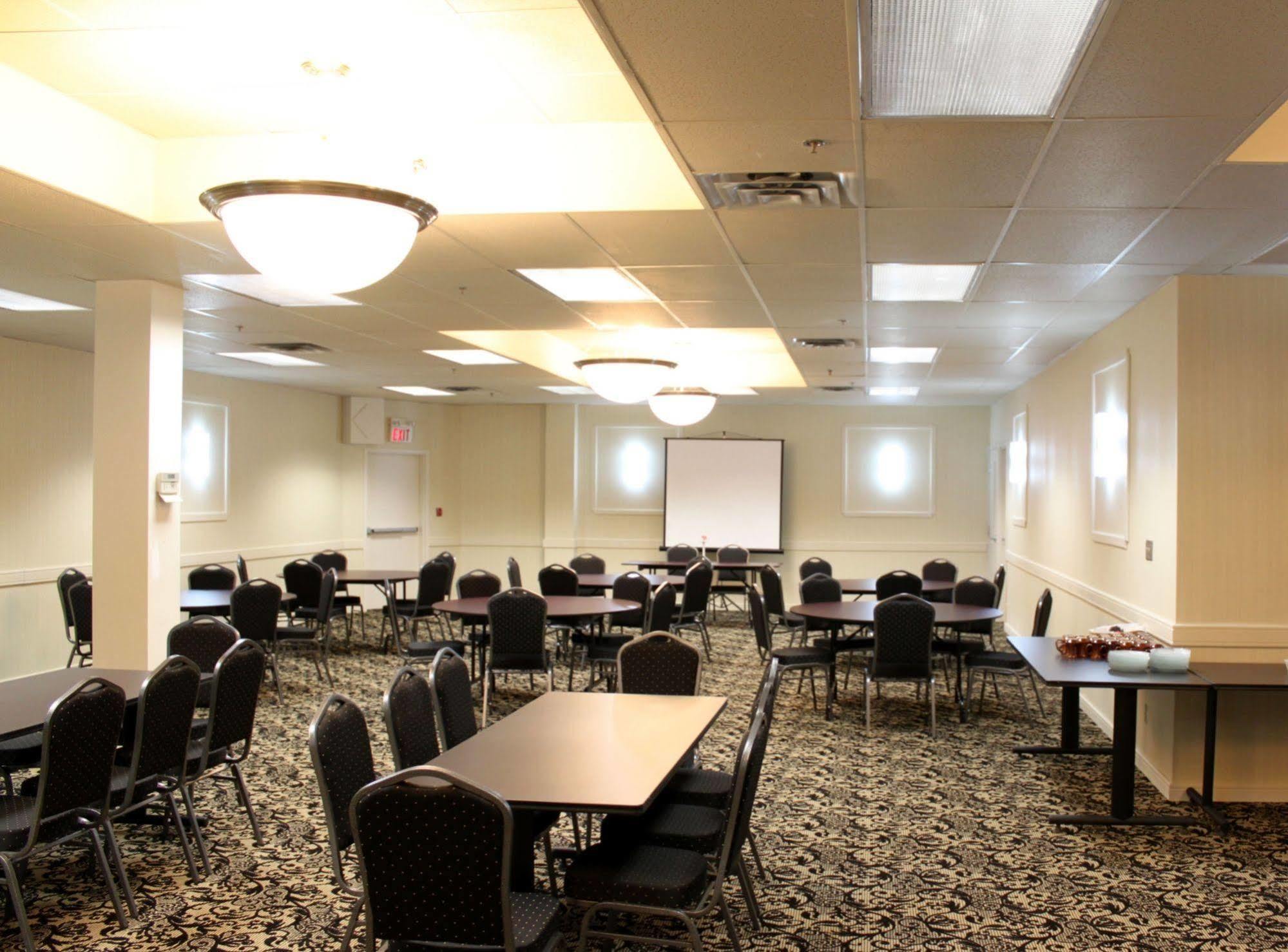 Days Inn & Suites By Wyndham Sault Ste. Marie On Perniagaan gambar